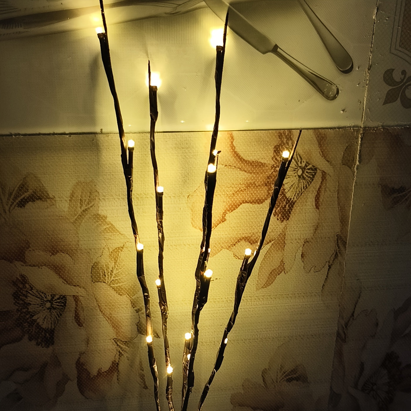 20 LED Battery-Powered Branch Lights, Indoor Decorative Lighting for Weddings, Restaurants, Parties, Birthdays, Christmas - Plastic Fairy Lights with Branch Design, ≤36V, Requires 2 AA Batteries (Not Included)